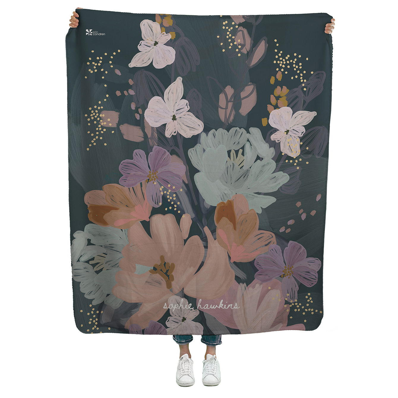 THRW50_69901_BOLD_BLOOMS_NAVY