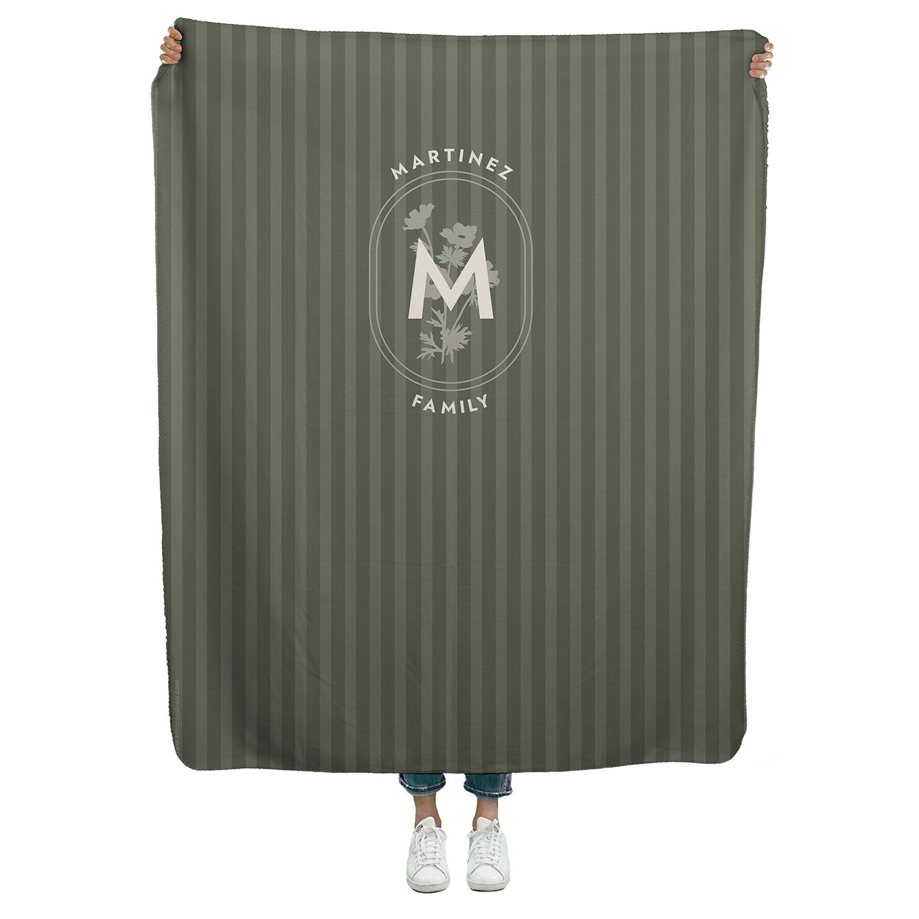 THRW50_EC25_021_MONOGRAM_STRIPE_CUSTOM_1